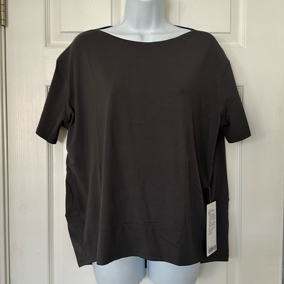 LULULEMON Tokyo Back in Action Tee Top Grey 6 🩶 - Picture 2 of 6
